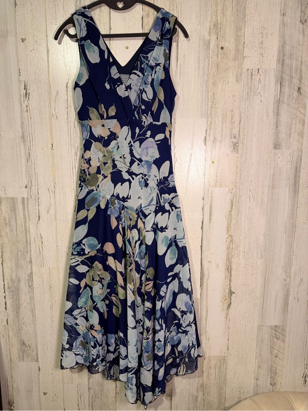 Rabbit Rabbit Rabbit Floral V-Neck Sleeveless Dress Size 4 - Picture 3 of 8
